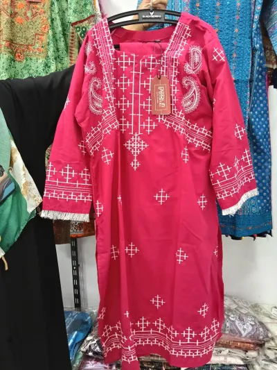 Elegant Pink Embroidered Ladies Kurti
